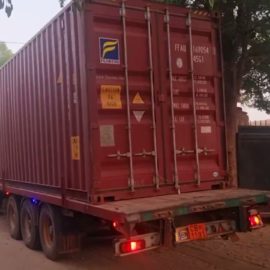 Unloading of water pumps from India in Niger