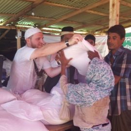 Второй гуманитарный конвой для рохинджа от Сальсабиль